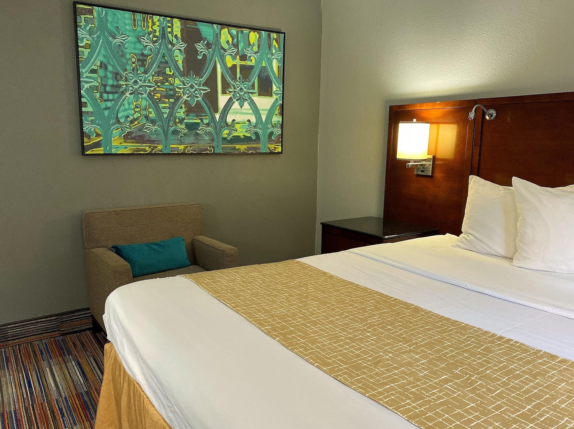 ทราเวลลอดจ์ บาย วินด์แฮม บลูมมิงตัน Hotel ภายนอก รูปภาพ